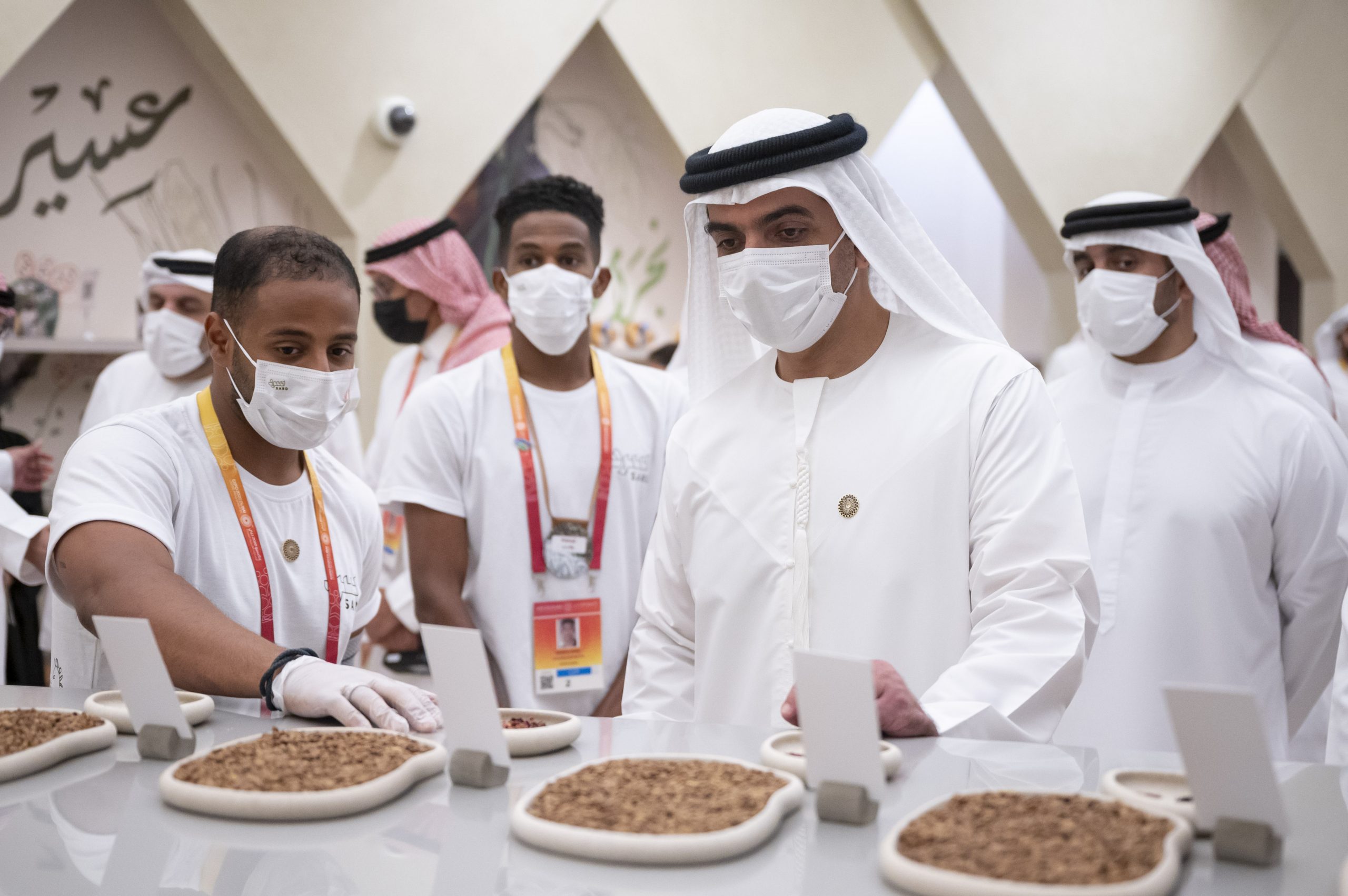 حامد بن زايد يزور إكسبو 2020 دبي