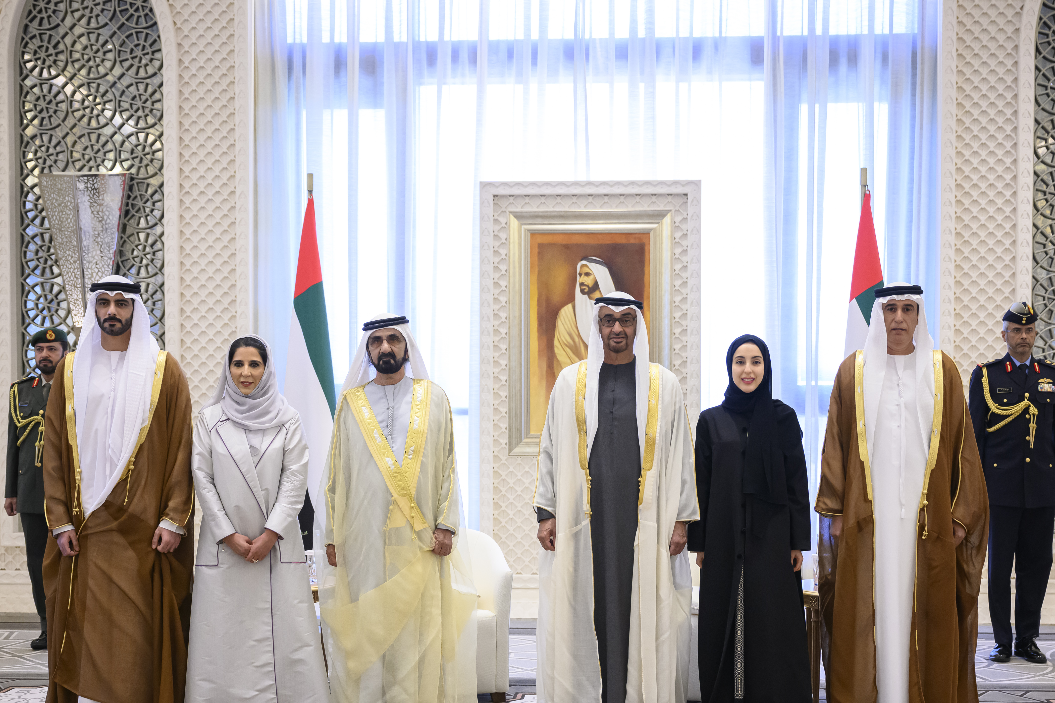 أمام رئيس الدولة ونائبه... أربعة وزراء في حكومة الإمارات يؤدون اليمين الدستورية